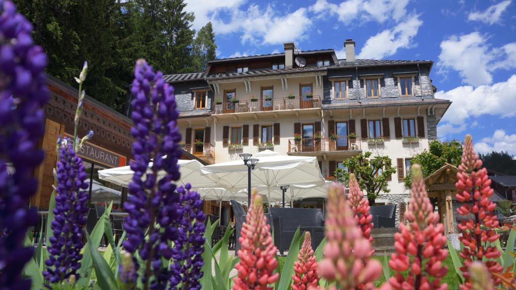 Hotel Restaurant La Couronne Chamonix Exteriör bild