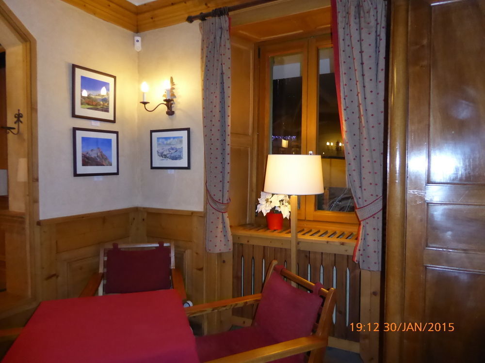 Hotel Restaurant La Couronne Chamonix Exteriör bild