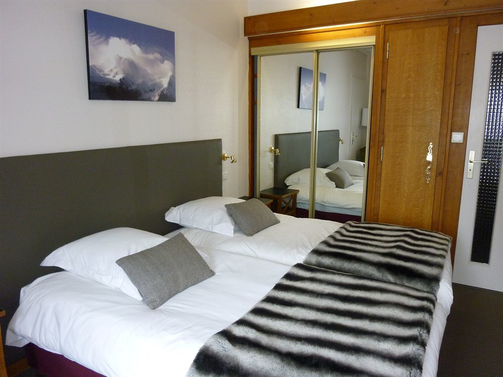 Hotel Restaurant La Couronne Chamonix Exteriör bild