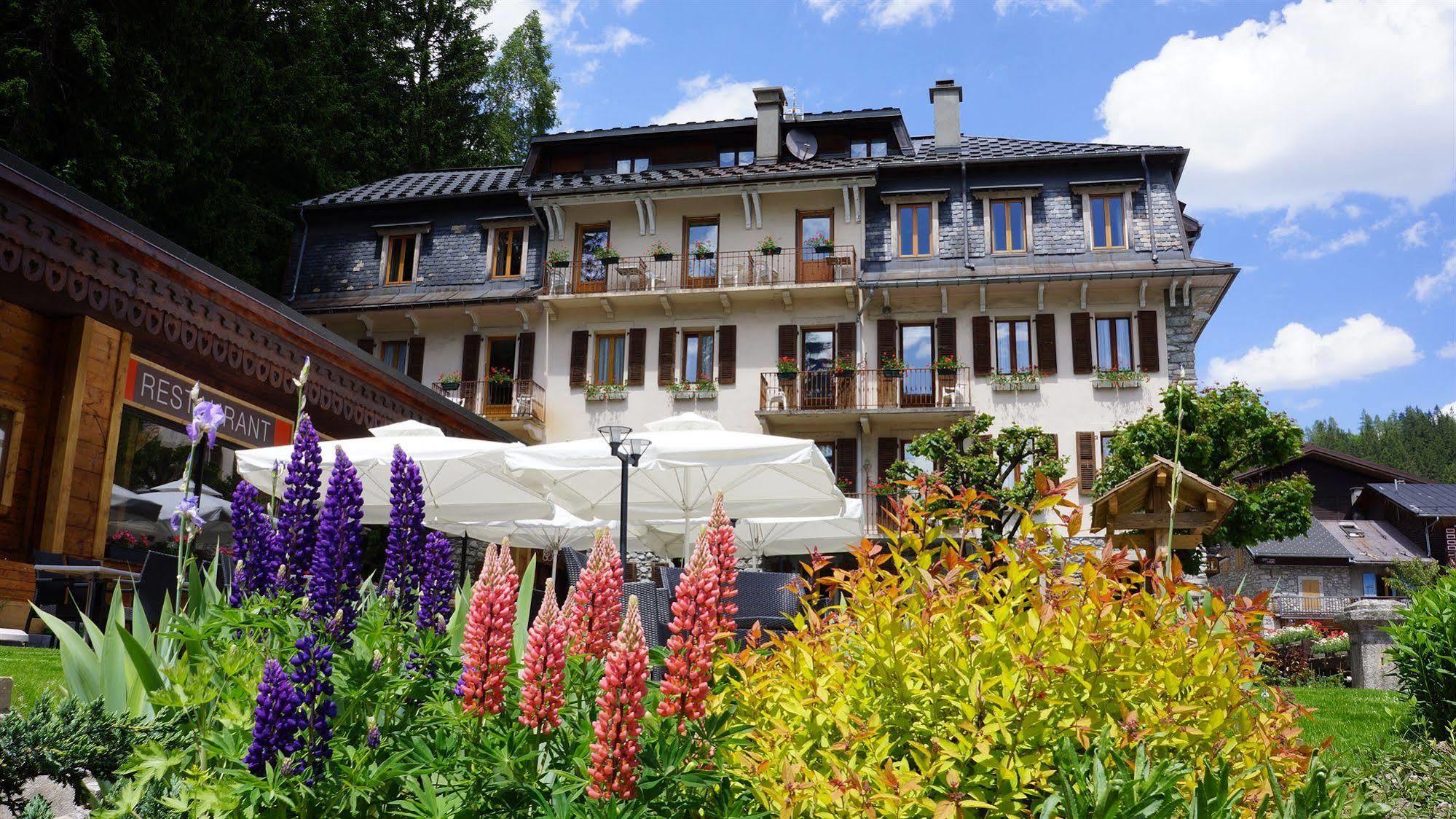 Hotel Restaurant La Couronne Chamonix Exteriör bild