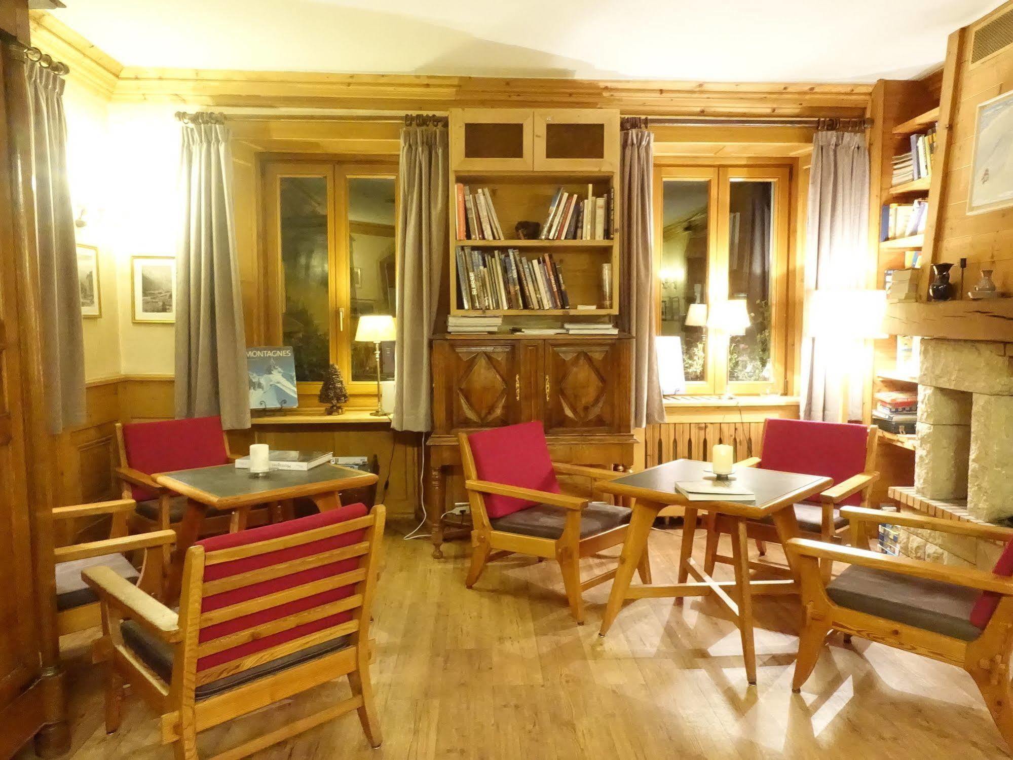 Hotel Restaurant La Couronne Chamonix Exteriör bild